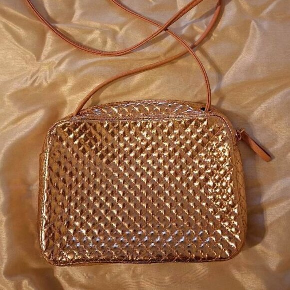 Metallic Rose Gold Vera Bradley Bag - Picture 2 of 3